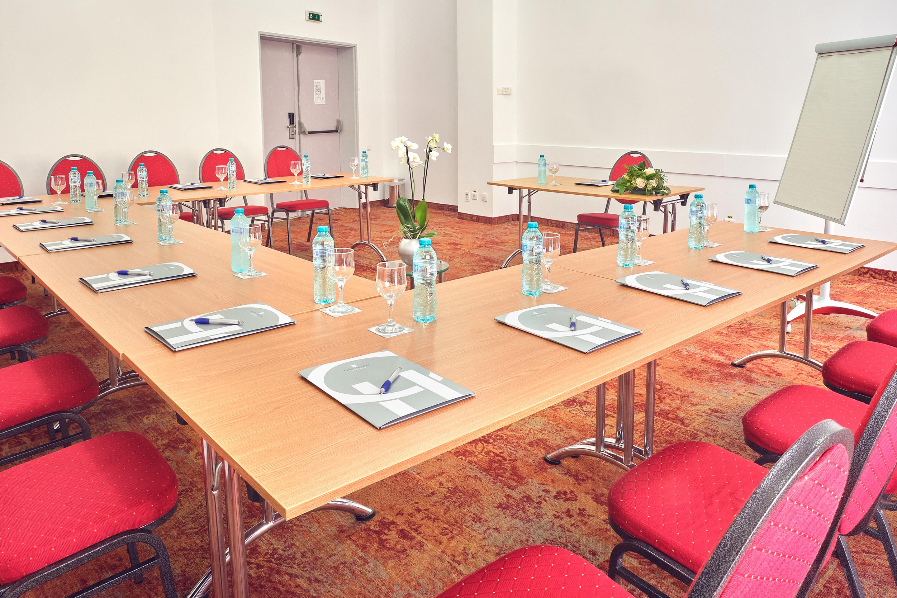 Continental Forum Hotel 4*